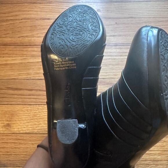 Clarks Artisan Black Leather Side-Zip Shooties 8.5M – Soft Comfort - Picture 6 of 10